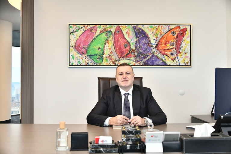  Kadir Özsu :  Salk Sektörünün Yükselen smi Oldu, Tp Dünyasna Yüksek Teknoloji Ürünler Kazandrd